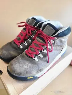 Item thumbnail for item 36b7f8cd-ec9a-46df-84b1-a1ce4924019b