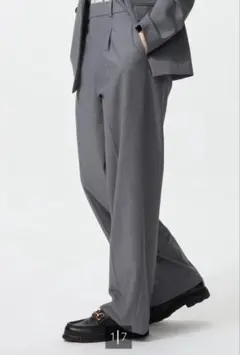 ユニクロ　タックワイドパンツ　グレー　Ｓ