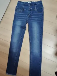 Item thumbnail for item d4d420e2-ecf3-495e-9a07-1088d4e55182