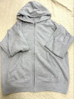 UNIQLO グレー フード付きパーカー　メンズ　Lサイズ