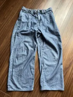 ユニクロ　ドレープデニムタックパンツ　L