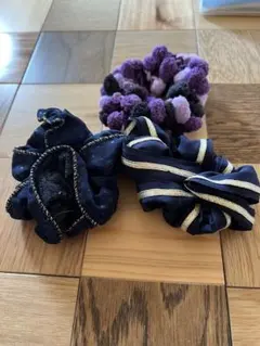 ネイビー リボン付きヘアアクセサリー 紫 大人っぽい シュシュ