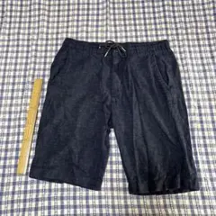 値下げ　CONFIRM ショートパンツ 紺のサムネイル