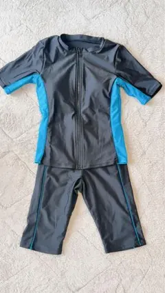 ラッシュガード水着セット女の子 7S 140〜150 パッド付★美品‼️即購入禁止