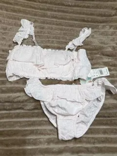 フリル付きブラジャーショーツセット