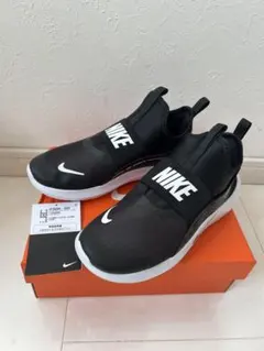 NIKE ブラック スニーカー 22.0 箱無し発送