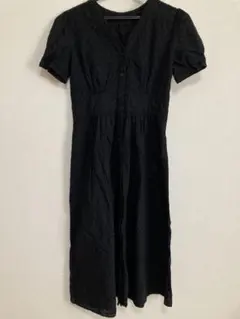 GU レースフロントボタンワンピース　ブラック　Sサイズ
