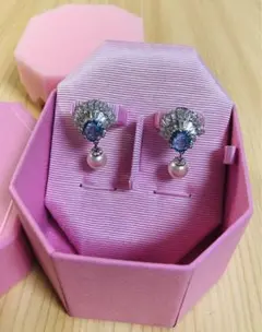 新品　スワロフスキーSwarovski Idyllia ピアス　パール　貝ブルー