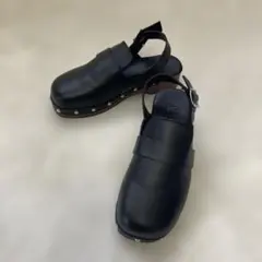 zara クロッグサンダル　スタッズ　ブラックのサムネイル