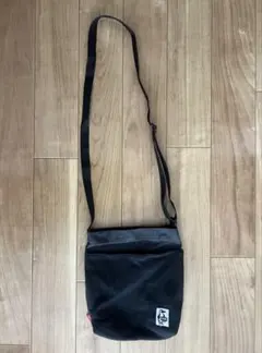 CHUMS ブラック ショルダーバッグ