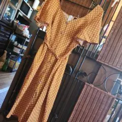 SHEIN ドット柄 ひざ丈ワンピース イエロー Mサイズのサムネイル