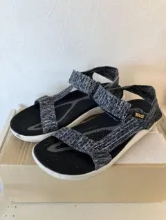 Teva サンダルのサムネイル
