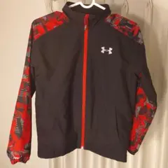 Under Armour ジャケット 黒/赤 グラフィックのサムネイル