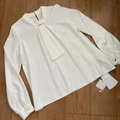 【未使用タグ付】RUIRUE BOUTIQUE ブラウス　ホワイト