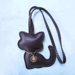 猫型レザーアクセサリー バッグチャームダイヤ風ネックレス付き