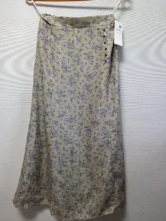 アースミュージックアンドエコロジー　花柄　ロングスカート