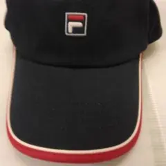 FILA ネイビーキャップ 赤い縁取り