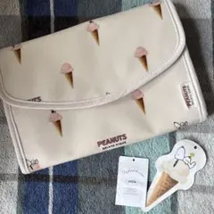 gelato pique × PEANUTS スヌーピー 母子手帳ケースMサイズのサムネイル