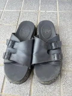 Dr. Martens ダブルストラップ サンダル ブラック - メルカリ