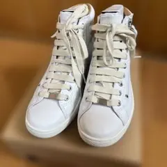UGG ホワイト ハイカットスニーカー