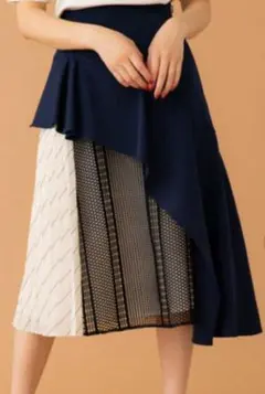 UNITED TOKYO ジオメトリックレーススカート ネイビー