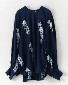 ヌキテパ　モスレーヨンルピナスエンブロイダリーブラウス　24aw　サラマリカのサムネイル