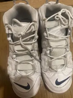 NIKE AIR MORE UPTEMPO ホワイト スニーカー