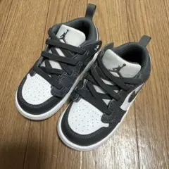 ナイキ　NIKE JORDAN キッズスニーカー