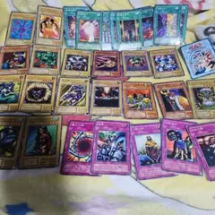 遊戯王 初期 右下ホログラム無し 200枚 - メルカリ