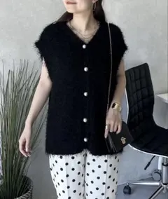 パールボタンＶネックフリンジニットベスト