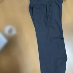 UNIQLO感動パンツダークグレー