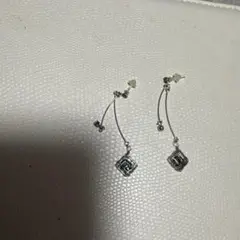 ピアス