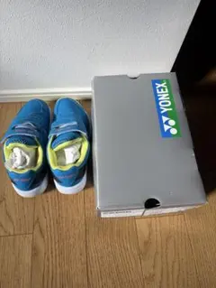YONEX テニスシューズ　ジュニア　パワークッション　20センチ　オールコートのサムネイル
