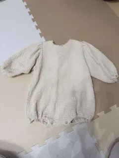 韓国ベビー服　アイボリーロンパース