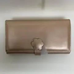 FURLA フルラ 長財布 レザー 花モチーフ ピンクベージュ展示品 レディースのサムネイル