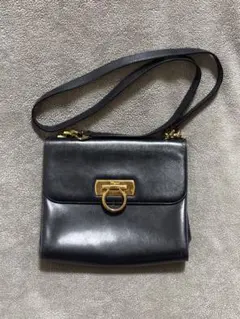 Salvatore Ferragamo（フェラガモ）　ショルダーバッグ