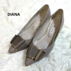 ダイアナ　パンプス　チャンキーヒール　バックル　グレージュ　ゴールド