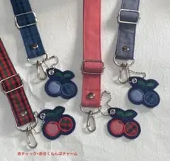 ハンドメイドチャーム付ファミリアチェック&デニムスマホストラップスマホショルダー