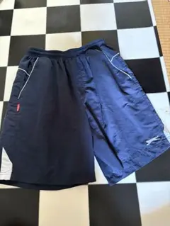 Slazenger スラセンジャーイギリスのメーカー紺色パンツ Mサイズ