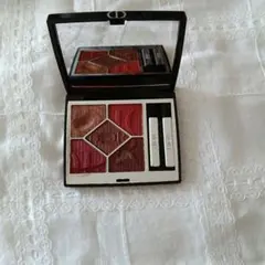 Diorサンククルールクチュール アイシャドウ 5色 レッド系 683