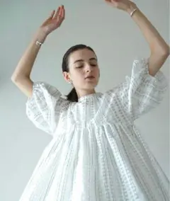 Acka】sheer flower jacquard blouse - メルカリ