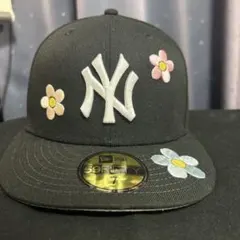 New Era 59FIFTY ブラック 花柄キャップ