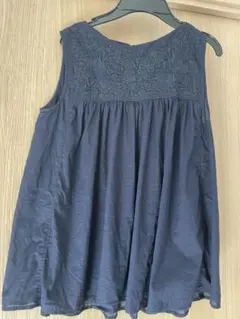 UNIQLO ノースリーブ 刺繍 ネイビーのサムネイル