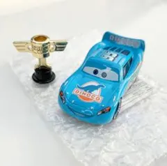 【新品】ライトニング・マックイーン ＋ピストンカップトロフィーセット　 カーズ