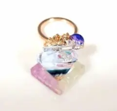レジン　ダイヤモンド　立体　水槽　くらげ　キーホルダー