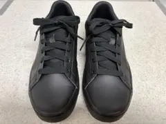 【極美品】最終値下げPUMA ブラックスニーカーのサムネイル