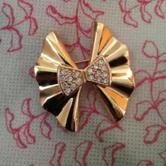 ブローチ　ダブルリボンモチーフ