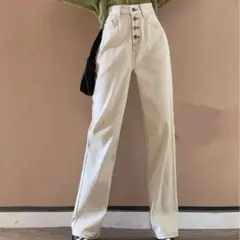 Item thumbnail for item e945b761-7b52-4648-b2e8-8218ece2b434