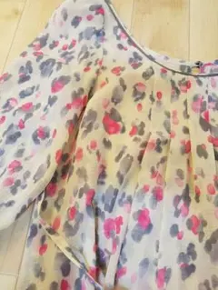 キュートブラウスのサムネイル