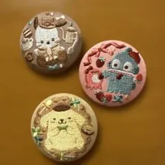 サンリオキャラクター　刺繍缶バッジ　3つセット